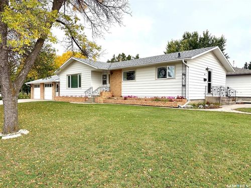 38 Rosefield Dr, Yorkton, SK, S3N2R4 | Card Image