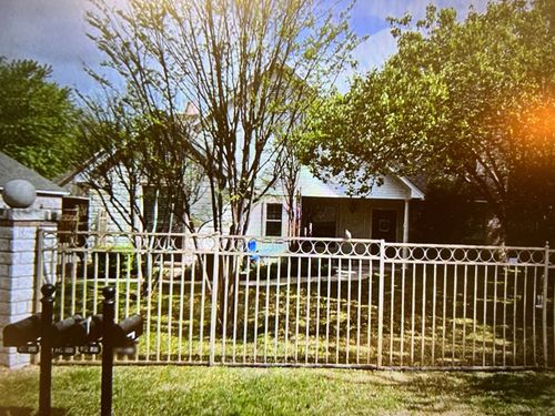 100-322 W Anderson Street, Weatherford, TX, 76086 | Card Image