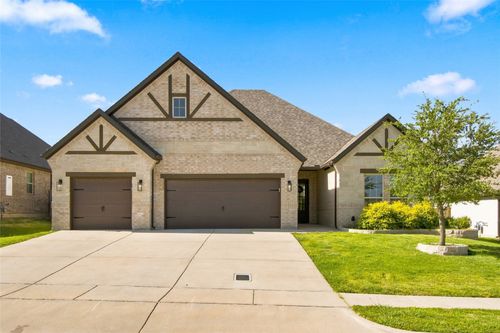 713 Chaparral Rd, Sanger, TX, 76266-6859 | Card Image