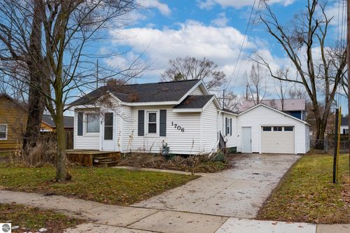 1706 W Michigan St, Mt Pleasant, MI, 48858-2168 | Card Image
