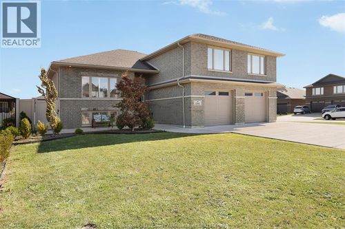 {{alt}} | Card Image