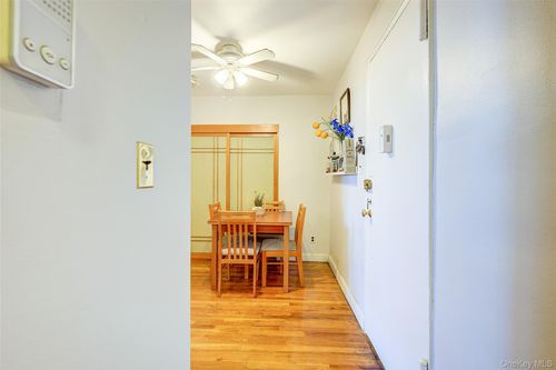 apt-4n-66 Burns St, Rego Park, NY, 11374-3907 | Card Image