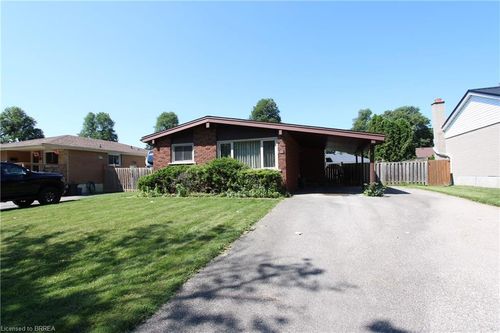 16 Morning Dew Dr, Brantford, ON, N3R3P2 | Card Image