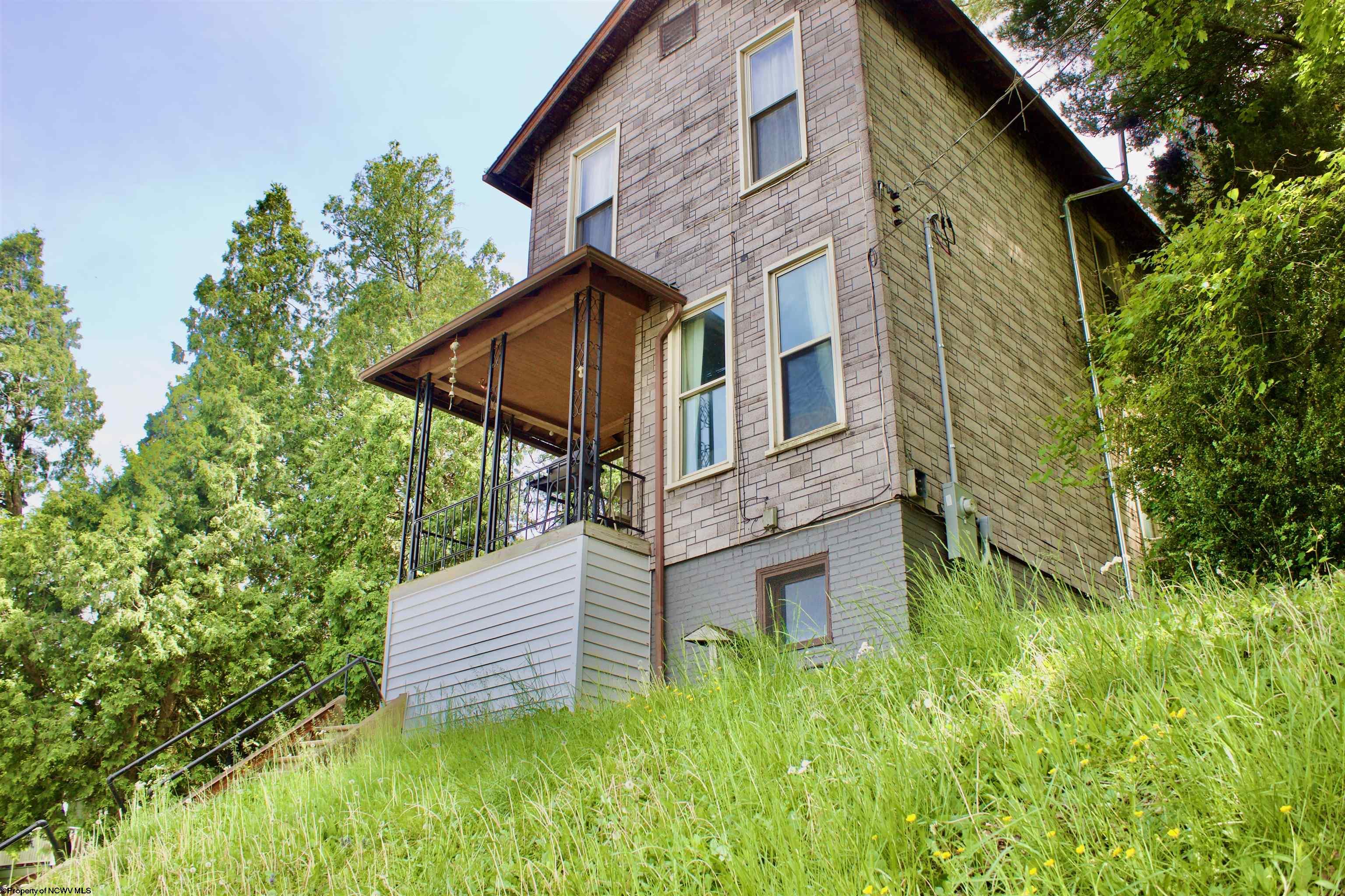 Hornor Ave, Clarksburg, WV 26301