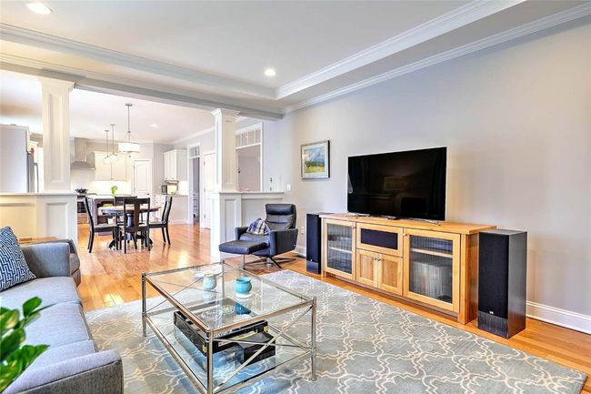 Family Room | Image 27