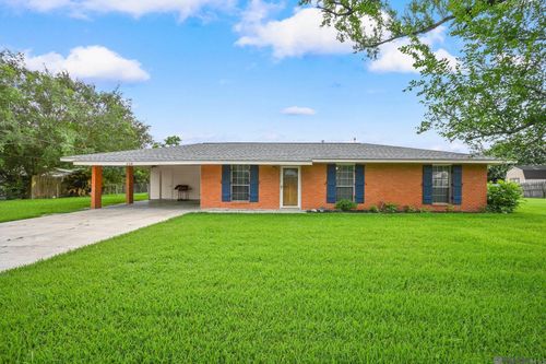 208 Hood St, Donaldsonville, LA, 70346-9754 | Card Image