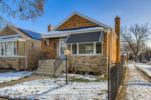 7759 S Wood St, Chicago, IL, 60620-4444 | Card Image
