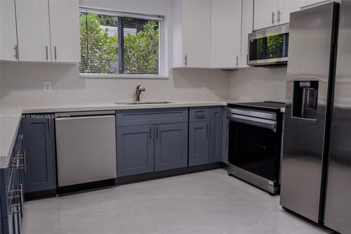 2227 Sw 17th St, Miami, FL, 33145-2015 | Card Image