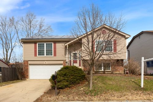 4 Lexington Ct, Streamwood, IL, 60107-1918 | Card Image