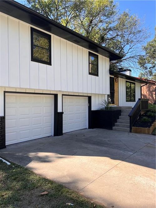 303 W Clark St, Butler, MO, 64730-1103 | Card Image