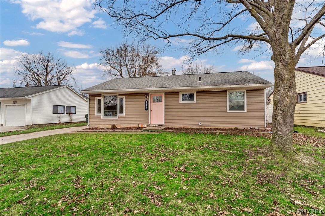 Eddy Dr, North Tonawanda, NY 14120