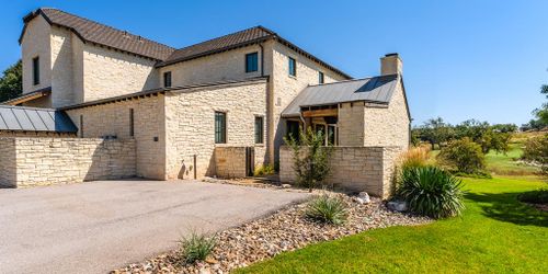 174 S Putting Park Dr, Fredericksburg, TX, 78624-2395 | Card Image