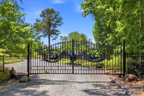 416 Lake Shore Dr, Norwood, NC, 28128-6566 | Card Image
