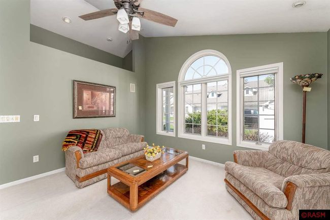 267 Plum Run, Townhouse with 2 bedrooms, 2 bathrooms and null parking in Le Sueur MN | Image 5