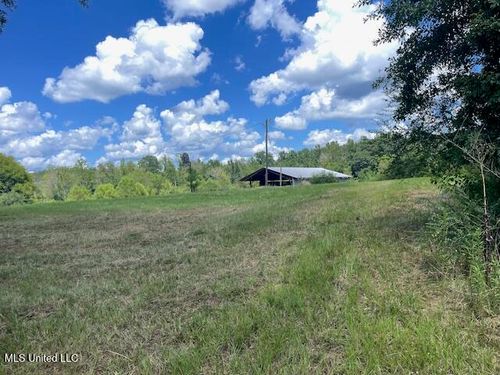 2742 King Rd, Forest, MS, 39074-8303 | Card Image