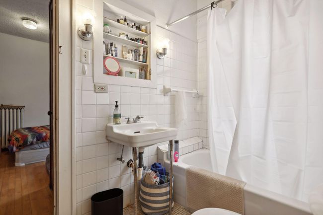 Unit 2 - 3048 13th Ave S (upper level) | Image 35