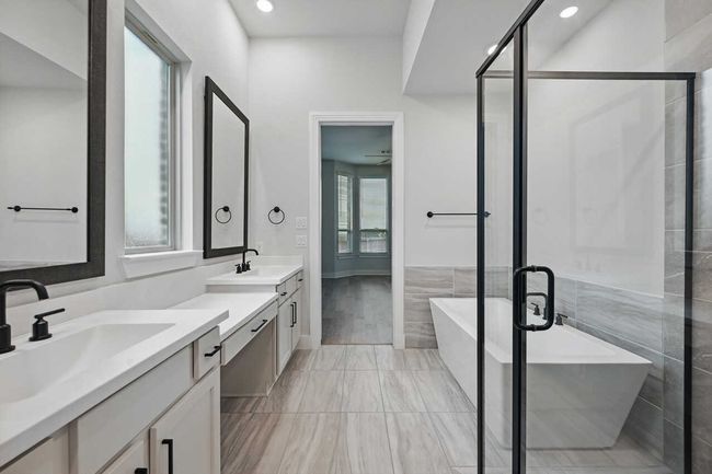 Primary Bathroom | Image 21