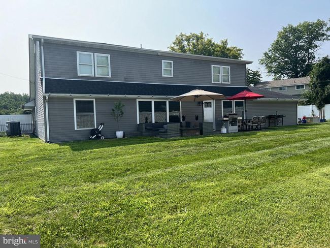 39 Shellflower Rd, House other with 5 bedrooms, 3 bathrooms and null parking in LEVITTOWN PA | Image 73