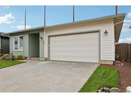 43-704 Magnolia Ave, Woodburn, OR, 97071-7768 | Card Image