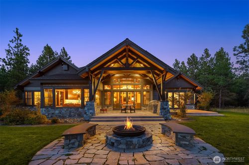 131 Leaden Queen Ln, Cle Elum, WA, 98922-3110 | Card Image