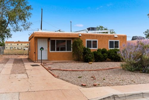8116 Kathryn Ave Se, Albuquerque, NM, 87108-4114 | Card Image