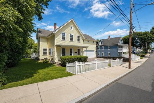 53 Thompson St, Boston, MA, 02136-1625 | Card Image