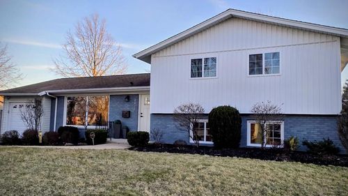 2815 Cooper Ct, Woodridge, IL, 60517-1948 | Card Image