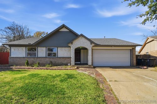 5616 S 91st East Ave, Tulsa, OK, 74145-7955 | Card Image