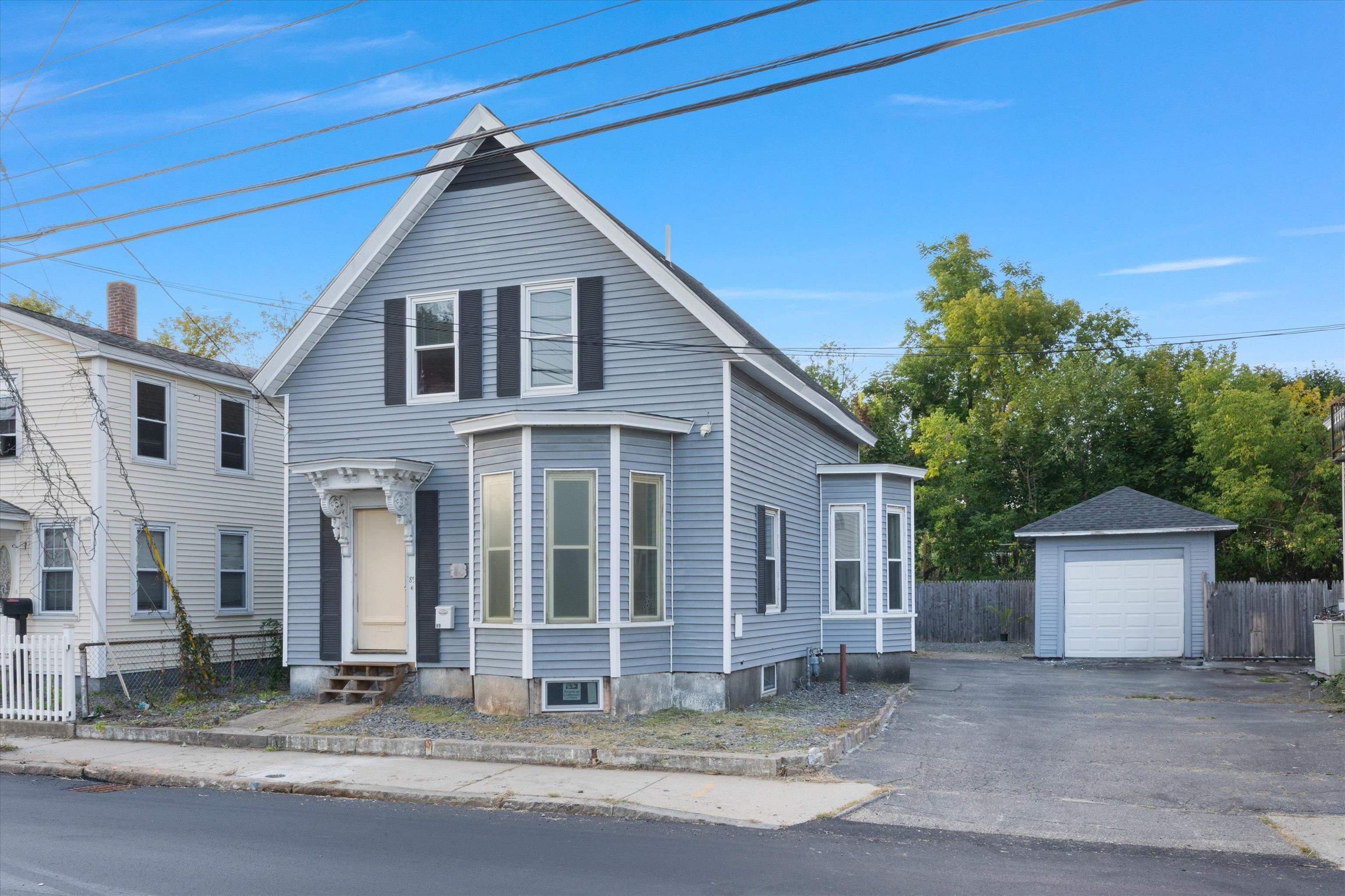 Hollis St, Nashua, NH 03060
