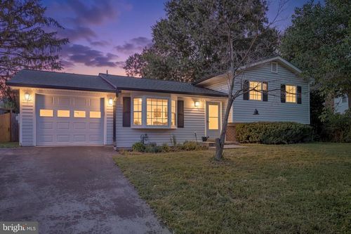 24312 Log House Rd, GAITHERSBURG, MD, 20882-3919 | Card Image