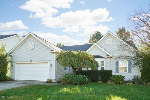 897 Bellaire Dr, Fairlawn, OH, 44333-3294 | Card Image