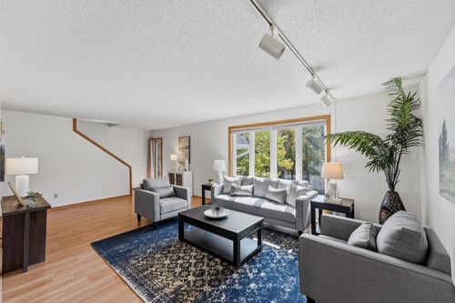 933 Dartmouth Place Se, Minneapolis, MN, 55414 | Card Image