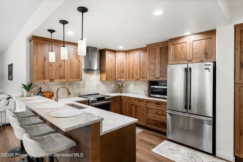 425-2701 Midland Ave, Glenwood Springs, CO, 81601-4033 | Card Image