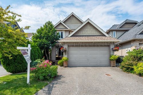 7227 199a St, Langley, BC, V2Y3J2 | Card Image