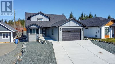 3207 Fernwood Lane, House other with 3 bedrooms, 3 bathrooms and 2 parking in Port Alberni BC | Image 1