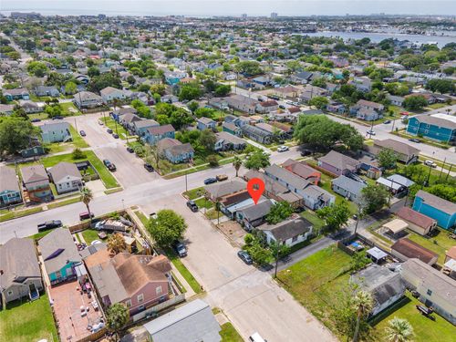 1217 54th Street, Galveston, TX, 77551 | Card Image