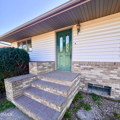 615 Broadway, Napoleon, ND, 58561-7442 | Card Image