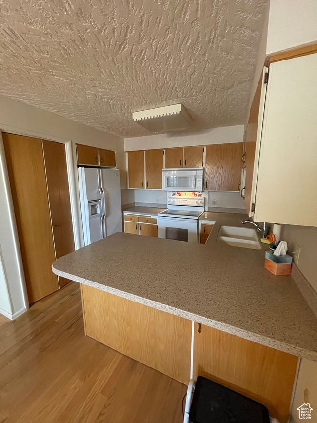 884 E 5575 S, Condo with 2 bedrooms, 1 bathrooms and 2 parking in South Ogden UT | Image 15