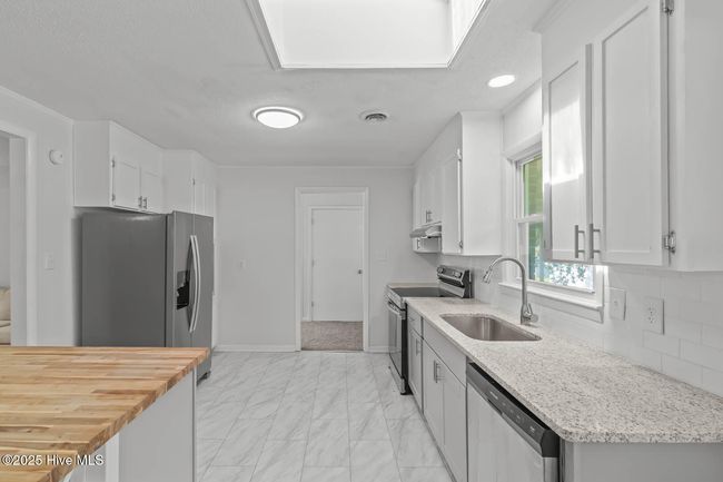 1292 Lake Cole Rd, House other with 3 bedrooms, 2 bathrooms and 1 parking in Midway Park NC | Image 15
