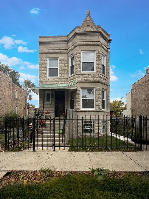 4032 W Wilcox St, CHICAGO, IL, 60624-2760 | Card Image