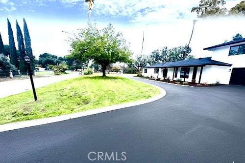 10326 N Fowler Avenue N, Clovis, CA, 93619 | Card Image