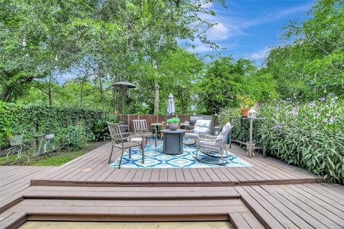 202 W Limit St, Madisonville, TX, 77864-2448 | Card Image