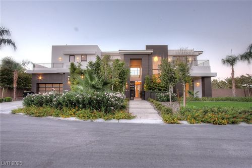 7526 Yonie Ct, Las Vegas, NV, 89117-2161 | Card Image