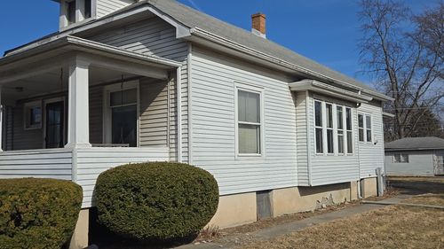 7 N State St, Glenwood, IL, 60425-1356 | Card Image