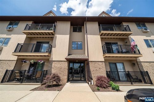651 Riverside Ave, Lyndhurst, NJ, 07071-3060 | Card Image