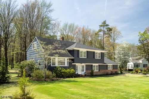 89 Lyons Pl, Basking Ridge, NJ, 07920-1935 | Card Image