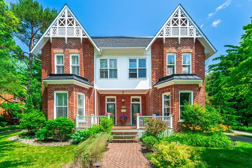 390 Main St, King, ON, L0G1T0 | Card Image