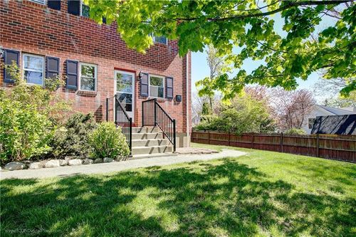 1113-70 Carroll Ave, Newport, RI, 02840-6442 | Card Image