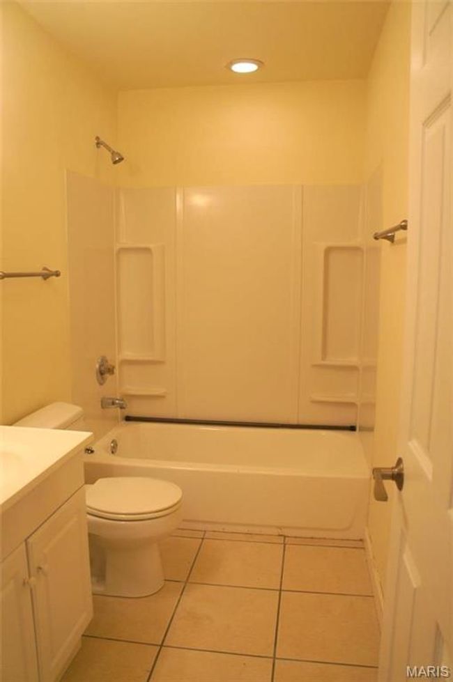 617 W Madison St, House other with 4 bedrooms, 2 bathrooms and 1 parking in O Fallon IL | Image 11