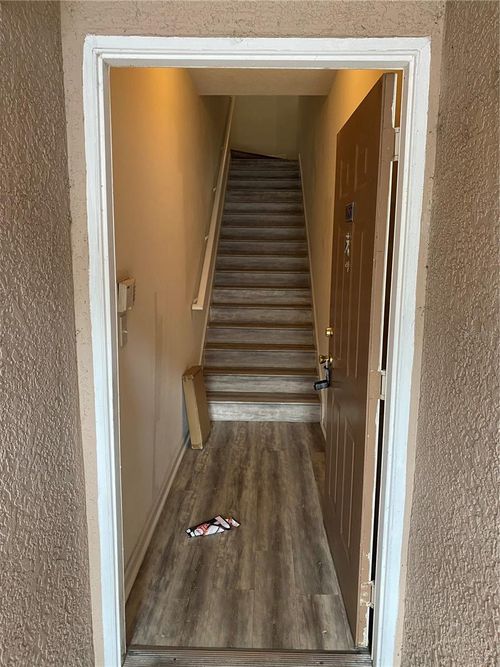 10515-10515 Villa View Cir, TAMPA, FL, 33647-2599 | Card Image